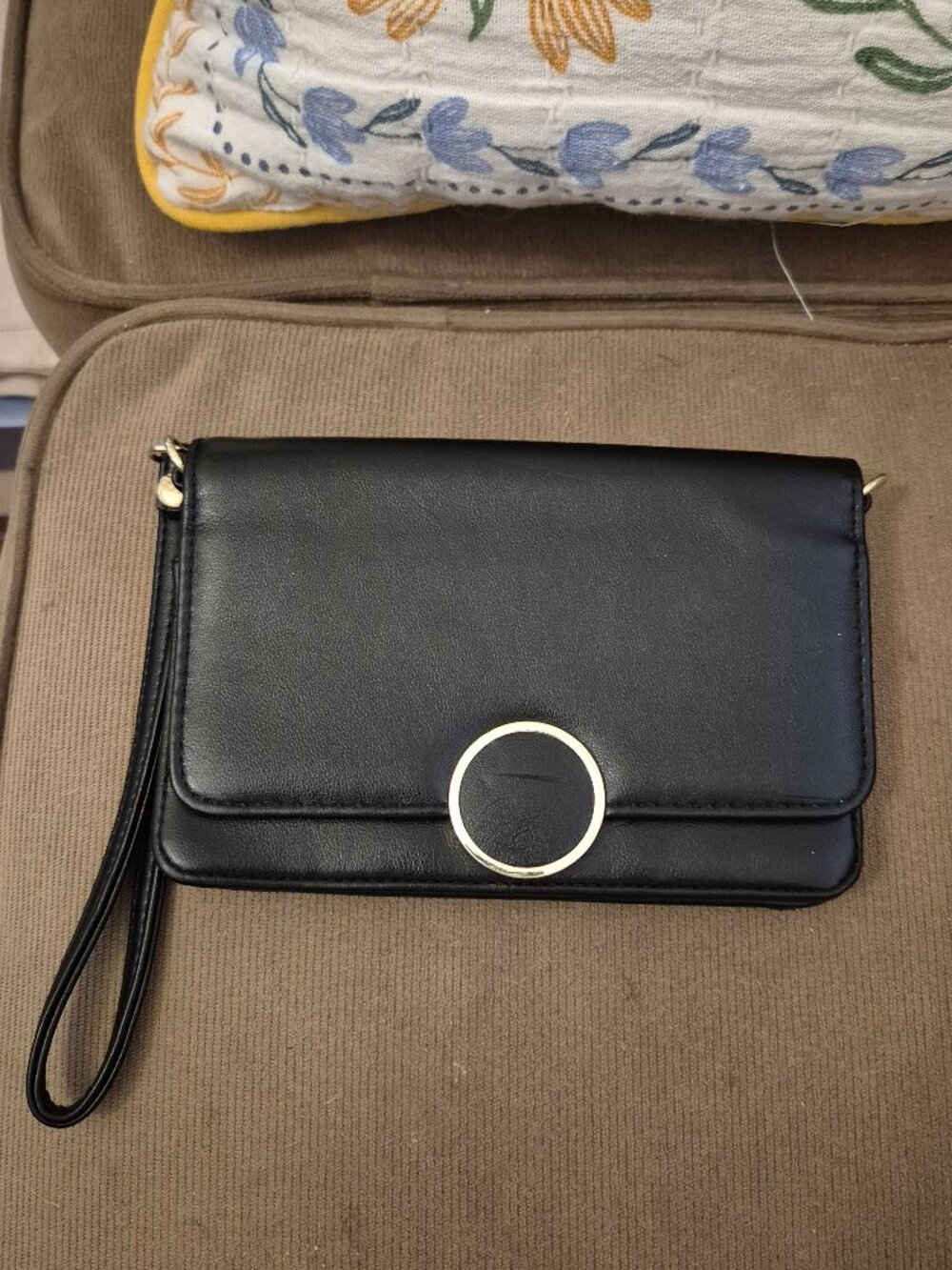 Like new Unbranded Faux black leather wristlet traveler